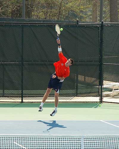 Big Auburn tennis serve